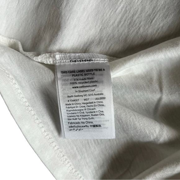 NWT Cotton On Kids Grinch T-Shirt Size 13-14 Years - Picture 3 of 7